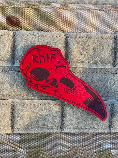 Runa - red leather skull